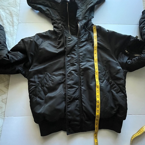 Alpha Industries N-2B Short Waist Black Bomber-Style Parka Size Large - Picture 12 of 14